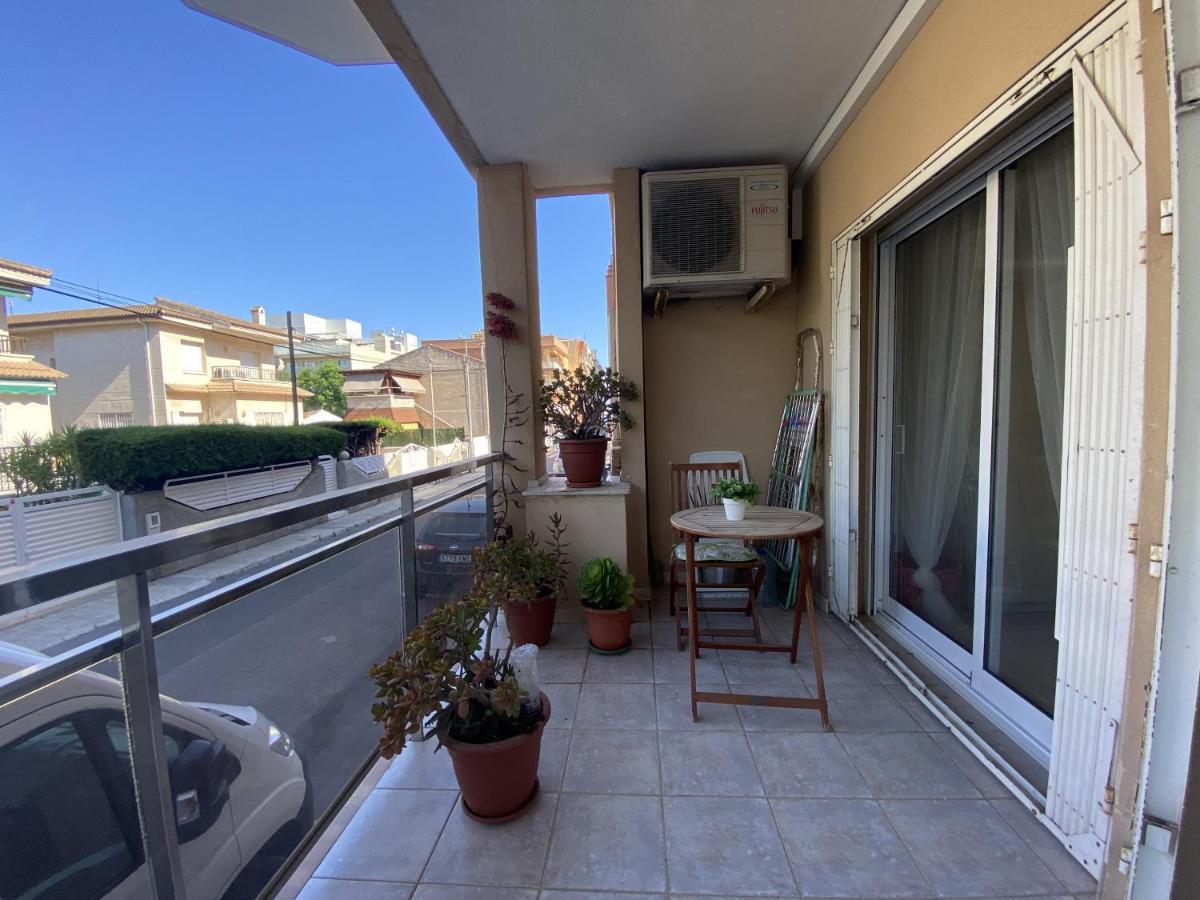 R123 Apartamento en la planta baja con piscina cerca de la playa Calafell Exterior foto