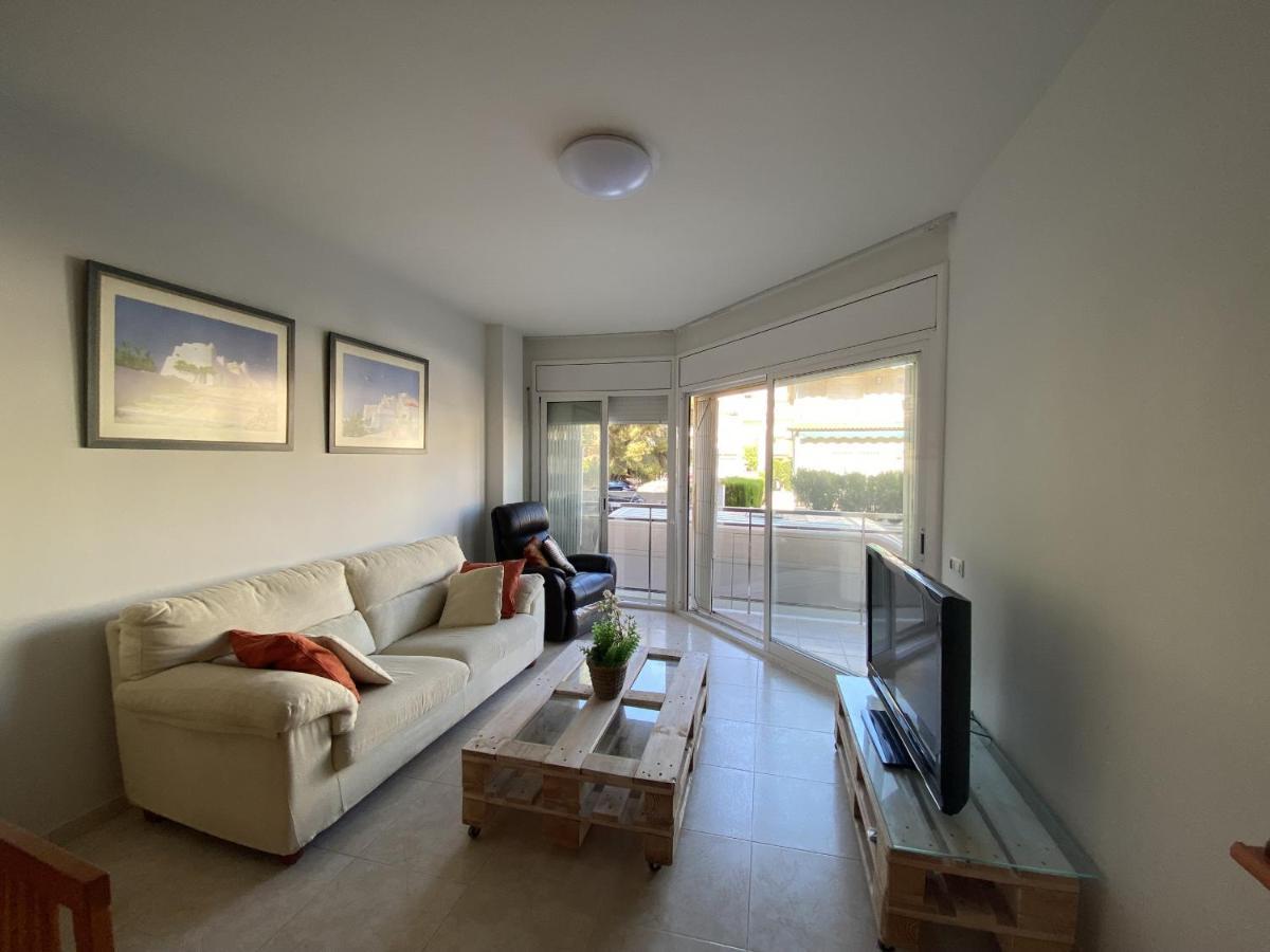 R123 Apartamento en la planta baja con piscina cerca de la playa Calafell Exterior foto