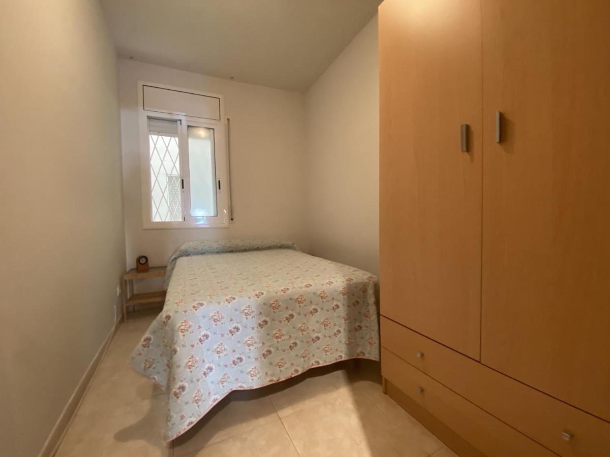 R123 Apartamento en la planta baja con piscina cerca de la playa Calafell Exterior foto